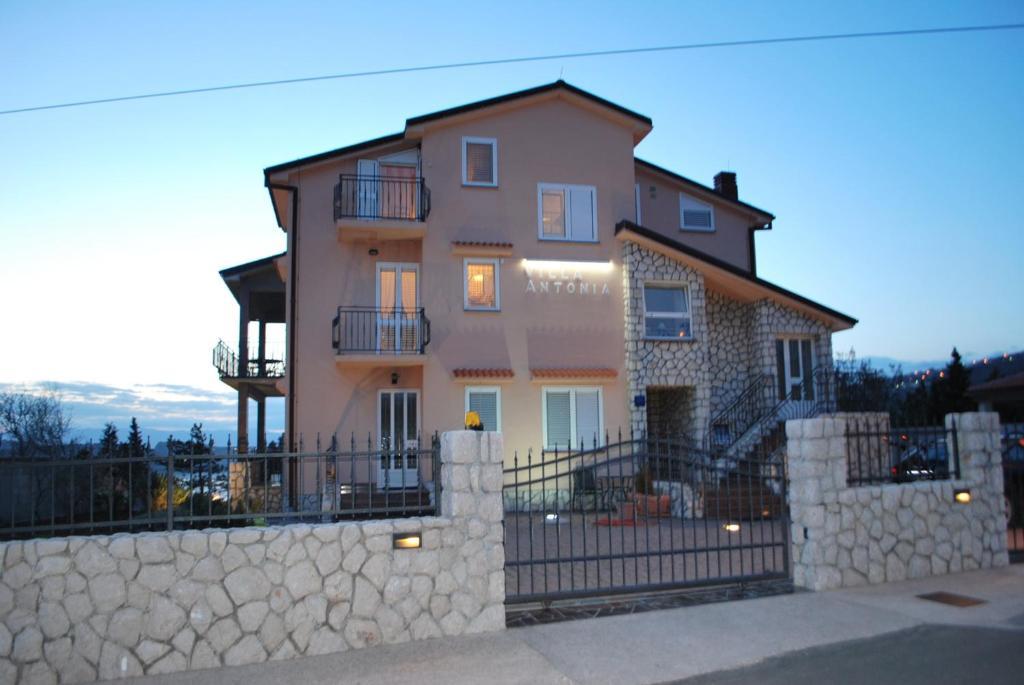 Apartments Villa Antonia 자드라보노 외부 사진